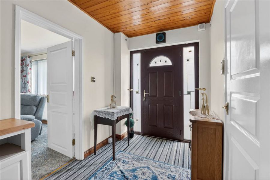 House and 3 acres, 5 Rock Road