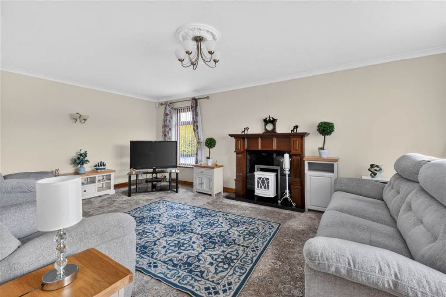 House and 3 acres, 5 Rock Road