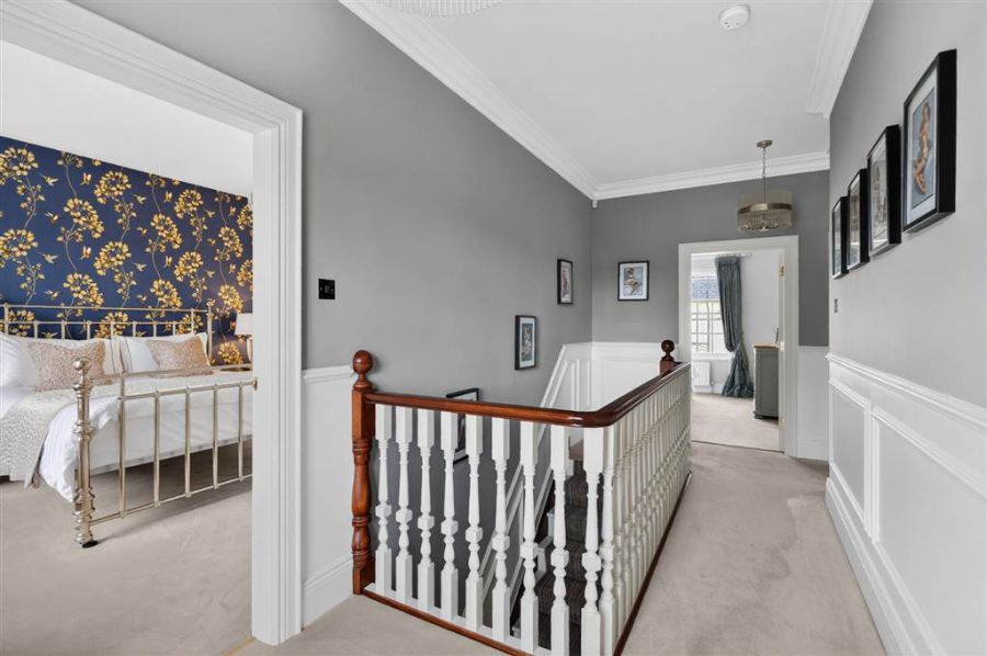 6 Royal Park Avenue
