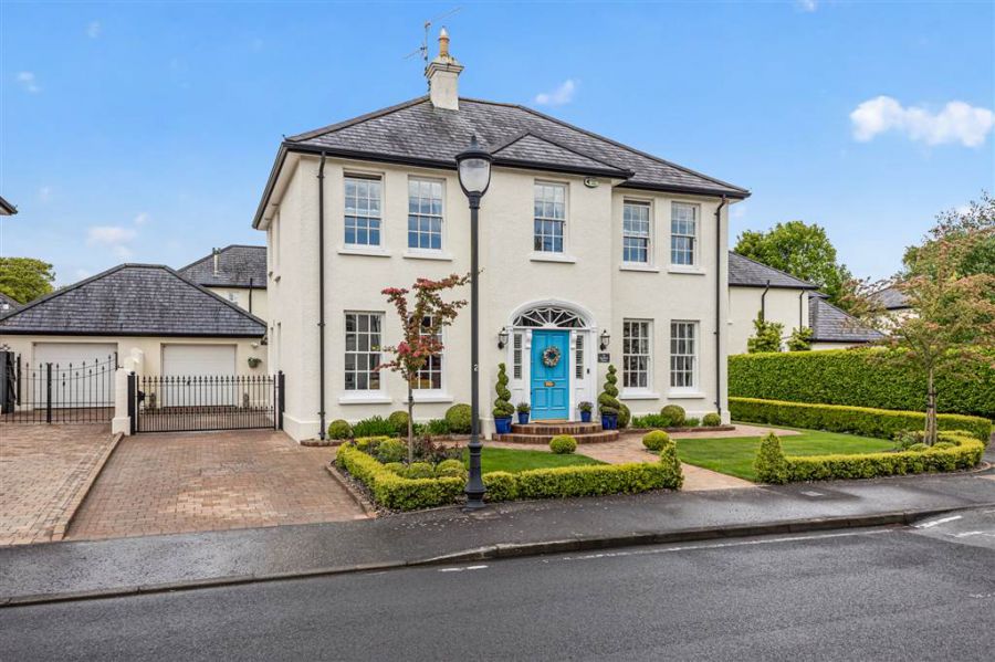 6 Royal Park Avenue
