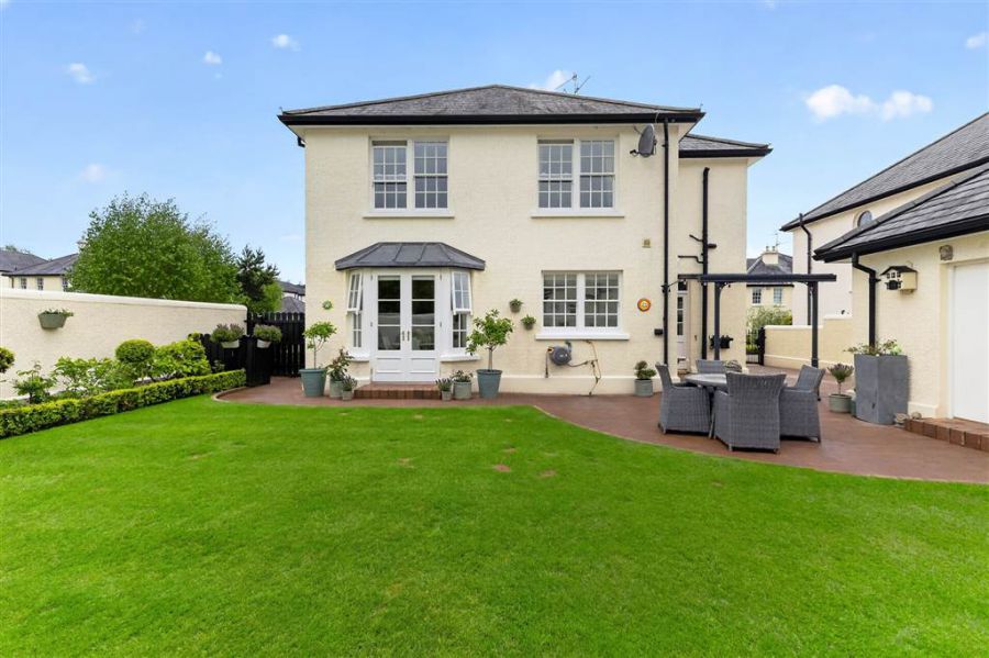 6 Royal Park Avenue