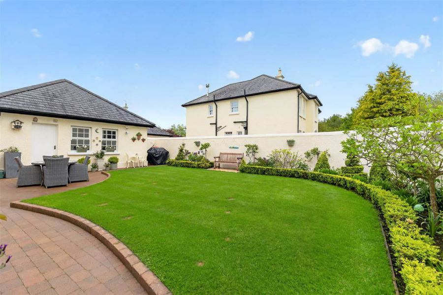 6 Royal Park Avenue
