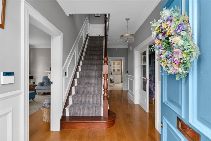 6 Royal Park Avenue