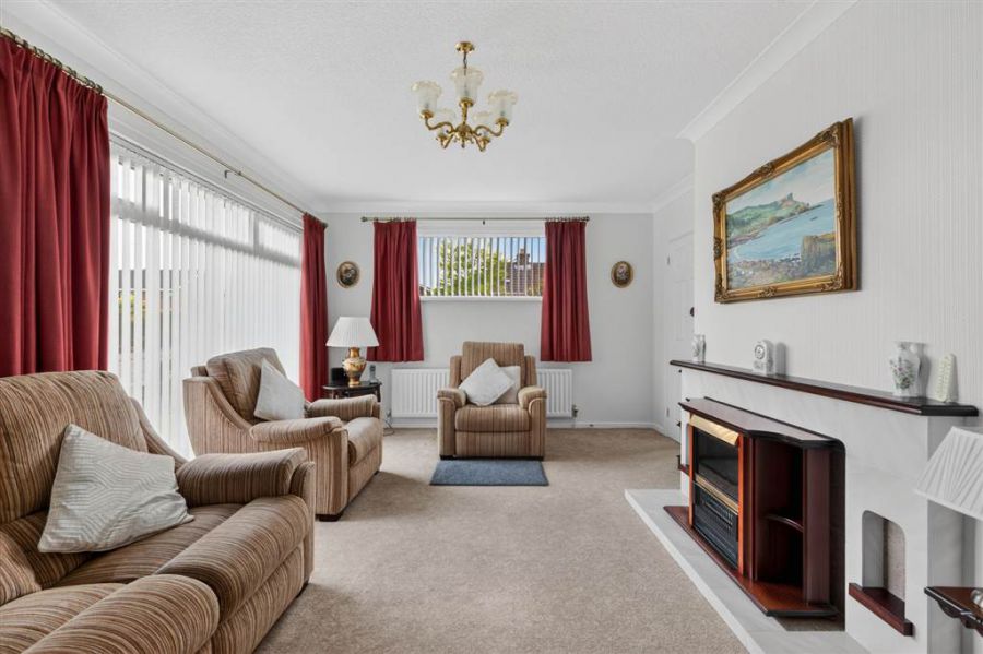 40 Magheralave Park East