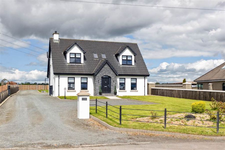 Broughmore, 270B Moira Road, Lisburn, BT28 2TU