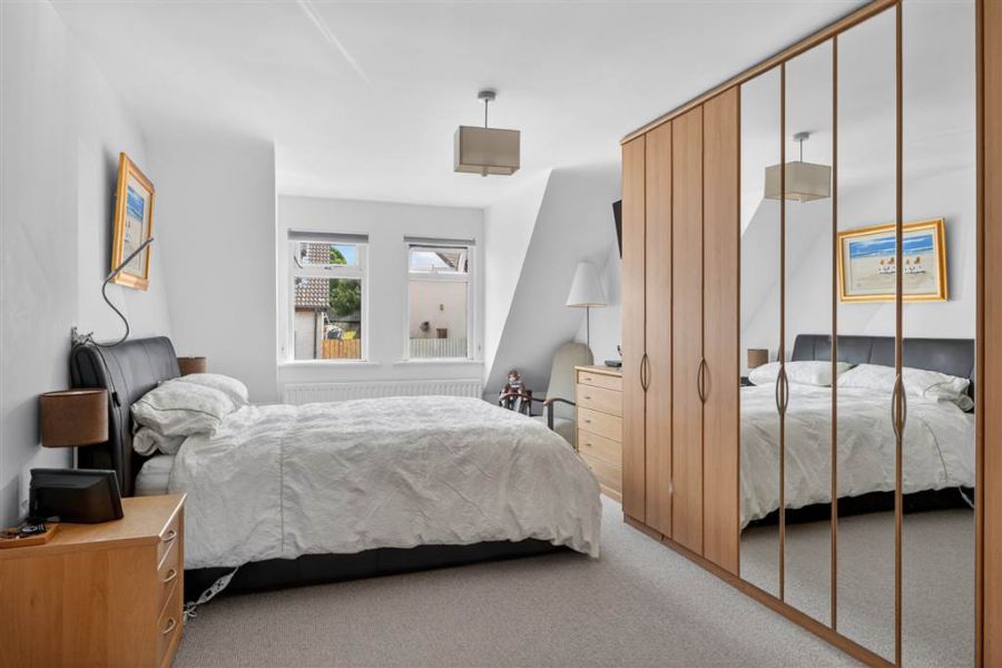 32 Gloucester Park