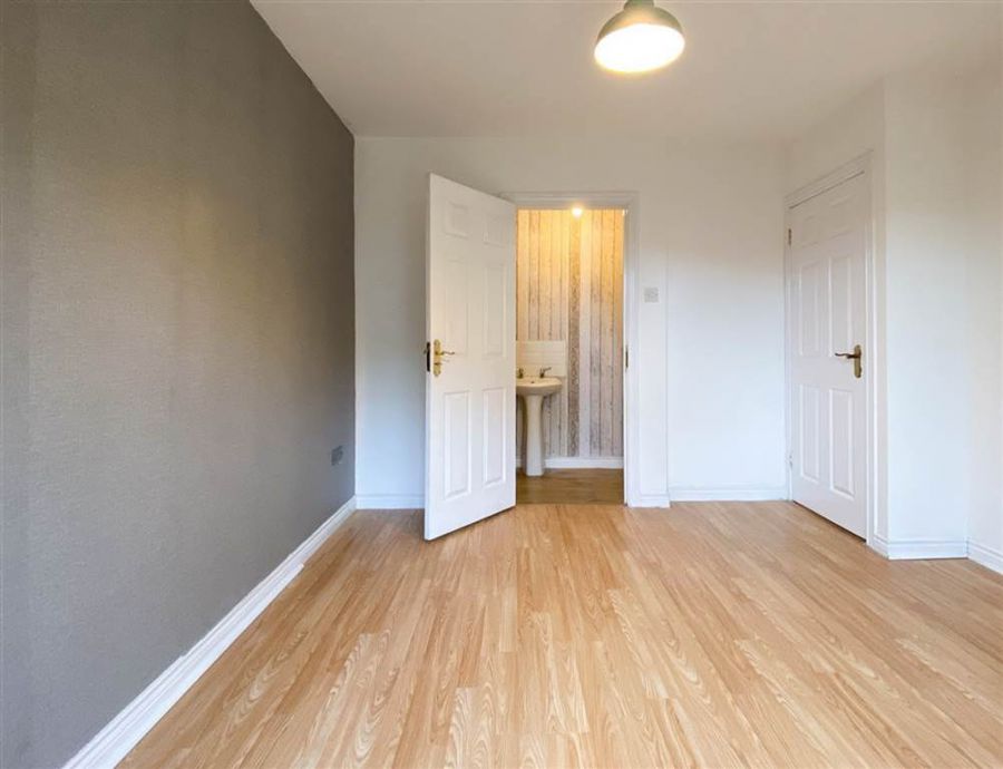 10 Rinvarna Court
