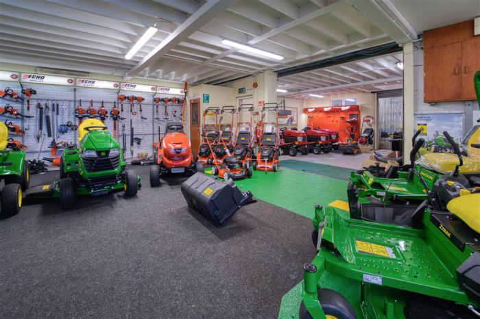 SHOWROOM WORKSHOP OFFICE & LARGE FORECOURT , 119B Saintfield Road