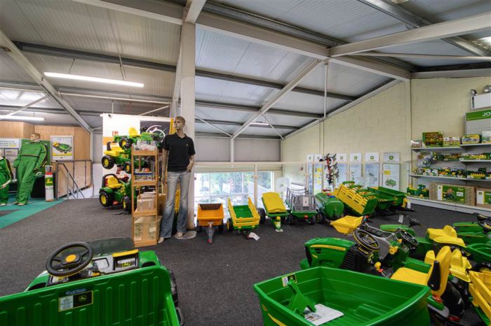 SHOWROOM WORKSHOP OFFICE & LARGE FORECOURT , 119B Saintfield Road