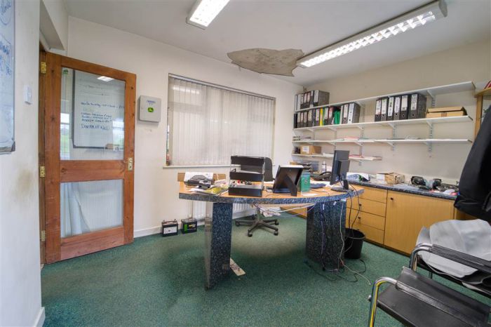 SHOWROOM WORKSHOP OFFICE & LARGE FORECOURT , 119B Saintfield Road