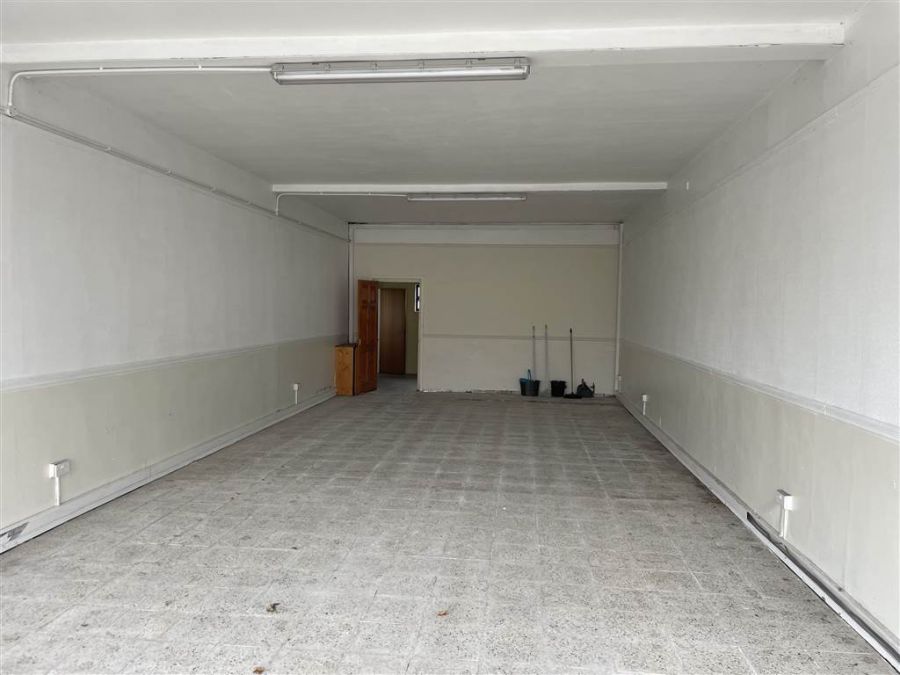 TO LET, 92e Warren Gardens