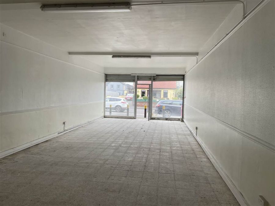 TO LET, 92e Warren Gardens