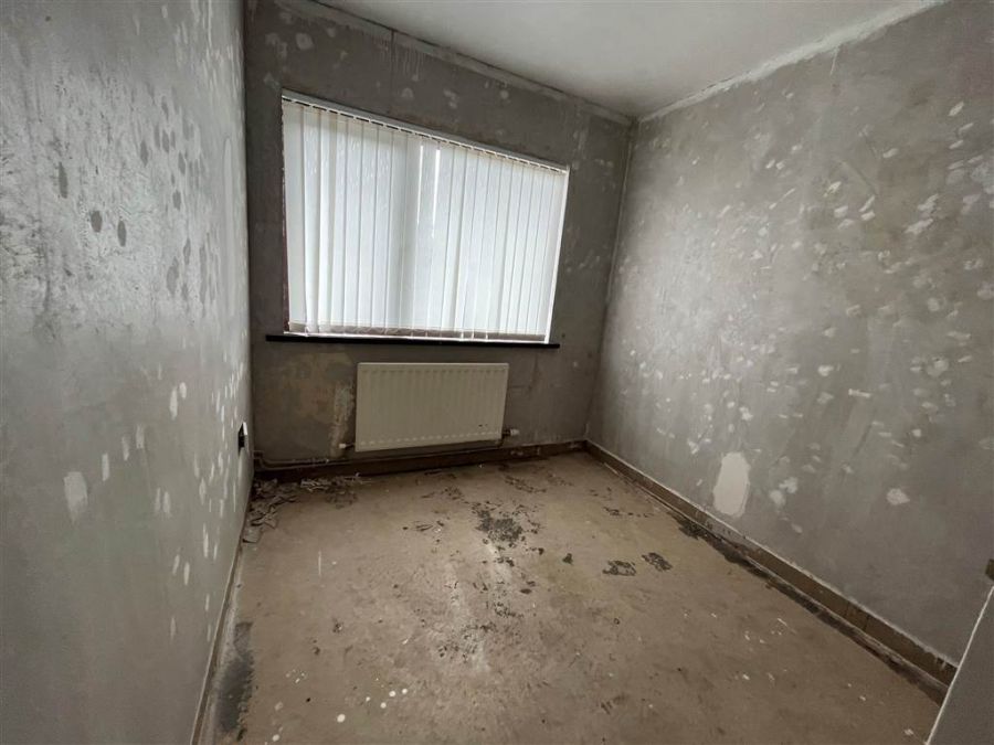 !!CASH OFFERS ONLY!!, 19 Glen View