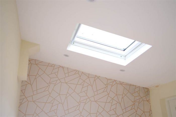 COMMERCIAL PROPERTY, 20 Smithfield Square