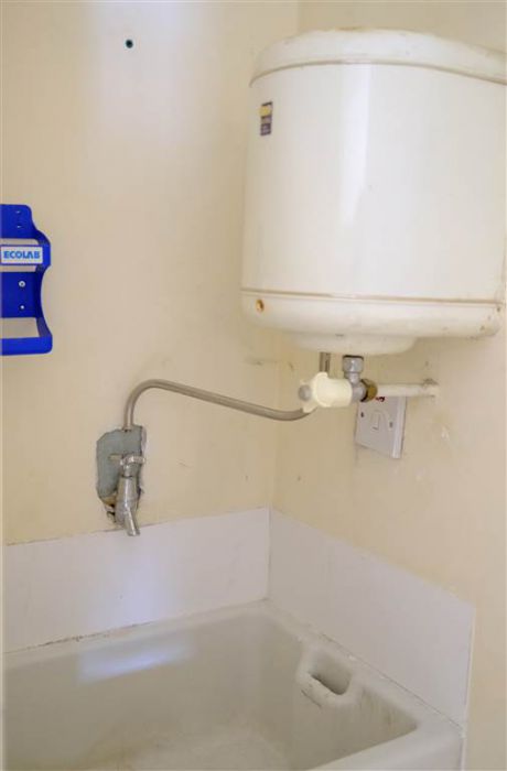 COMMERCIAL PROPERTY, 20 Smithfield Square