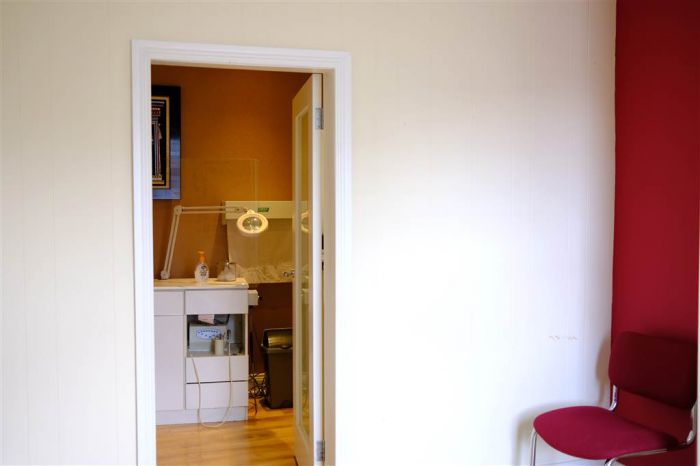 COMMERCIAL PROPERTY, 20 Smithfield Square