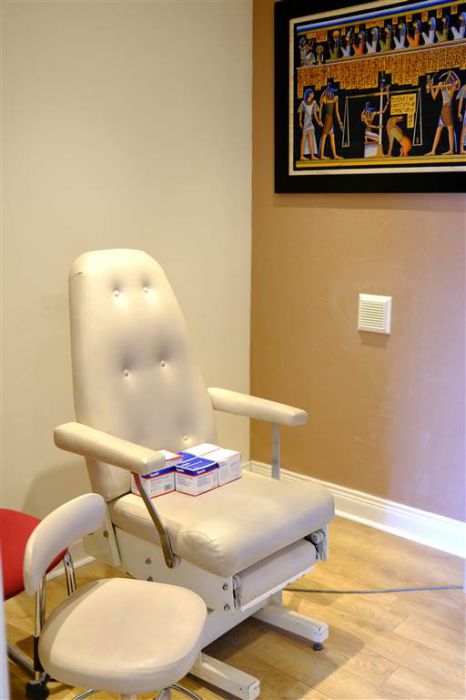 COMMERCIAL PROPERTY, 20 Smithfield Square