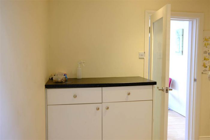 COMMERCIAL PROPERTY, 20 Smithfield Square