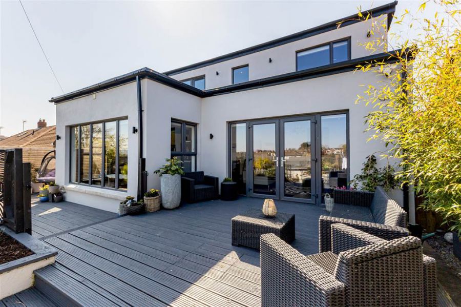 16 Carrisbrook Gardens