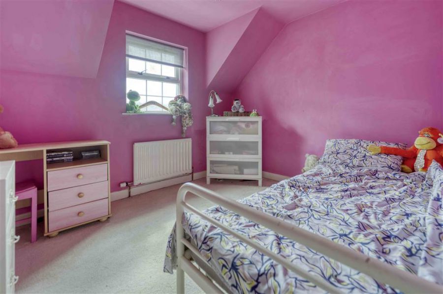 Larch Cottage, 16 Drumlin Road Larch Cottage, 16 Drumlin Road