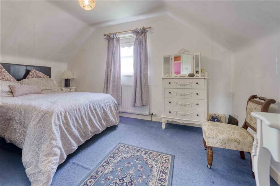 Larch Cottage, 16 Drumlin Road Larch Cottage, 16 Drumlin Road