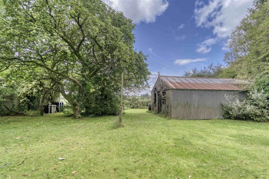 Larch Cottage, 16 Drumlin Road Larch Cottage, 16 Drumlin Road