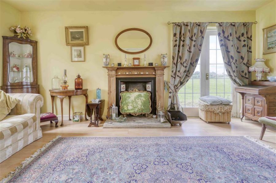 Larch Cottage, 16 Drumlin Road Larch Cottage, 16 Drumlin Road