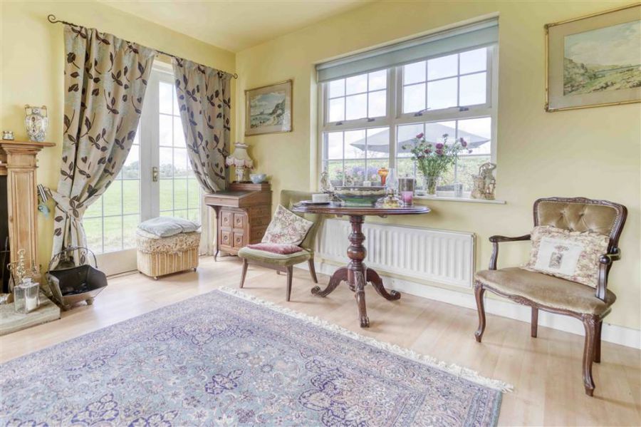 Larch Cottage, 16 Drumlin Road Larch Cottage, 16 Drumlin Road