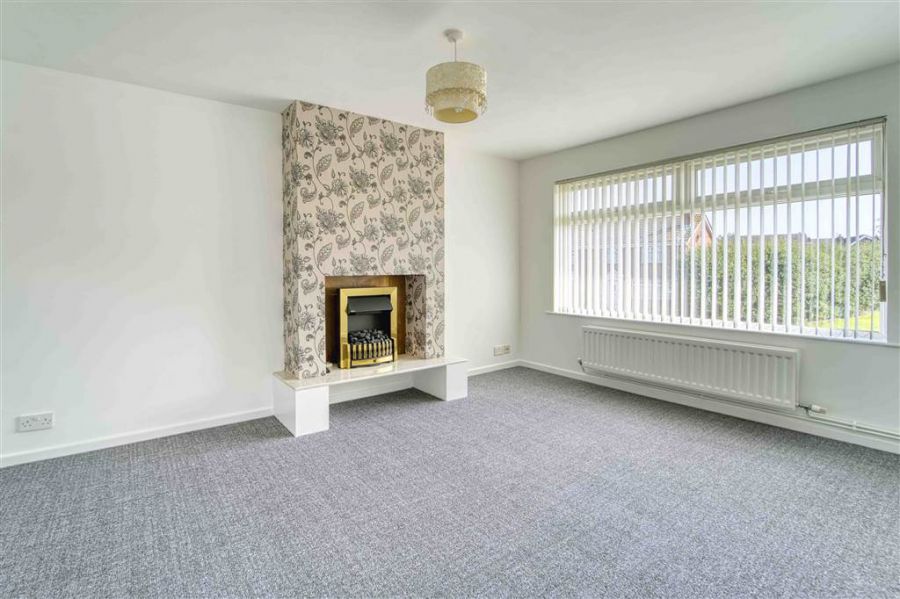 * CASH OFFERS ONLY *, 10a Ashbury Avenue