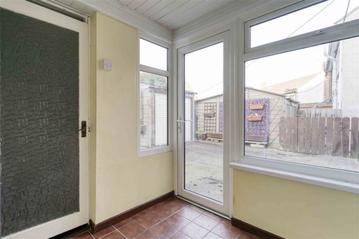 CASH OFFERS ONLY , 54 Benson Street