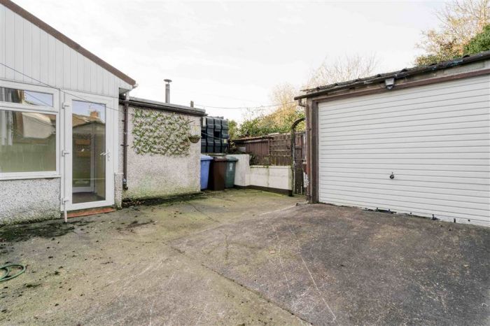 CASH OFFERS ONLY , 54 Benson Street