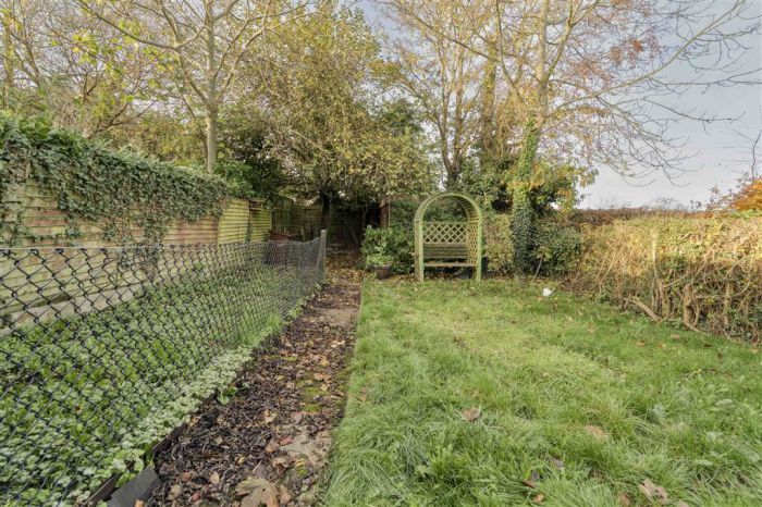 CASH OFFERS ONLY , 54 Benson Street