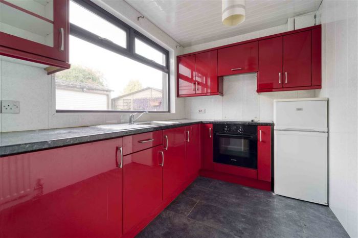 CASH OFFERS ONLY , 54 Benson Street