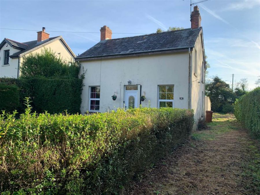 Detached House Needing Renovation Along With Two Adjoining Building Sites With Detailed Planning Per