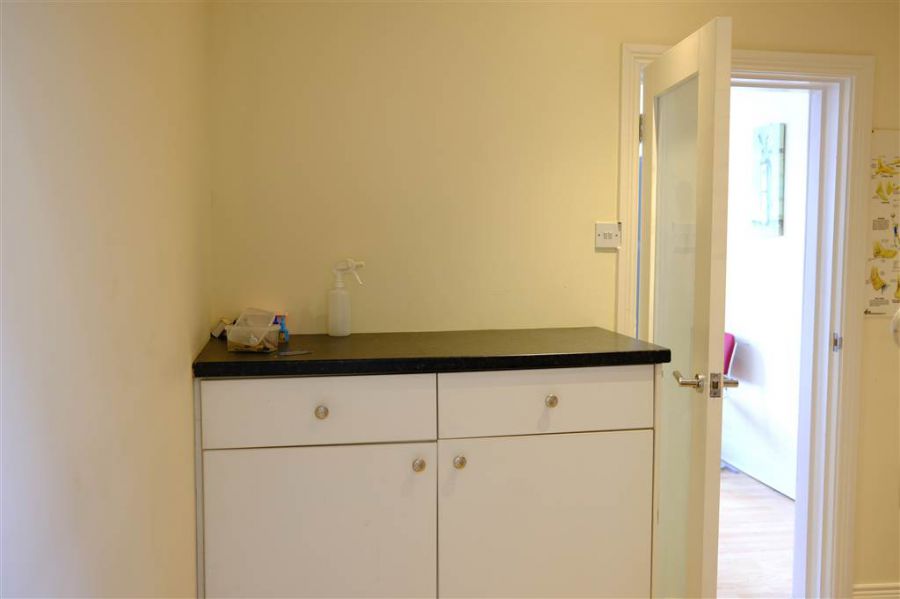 COMMERCIAL PROPERTY, 20 Smithfield Square