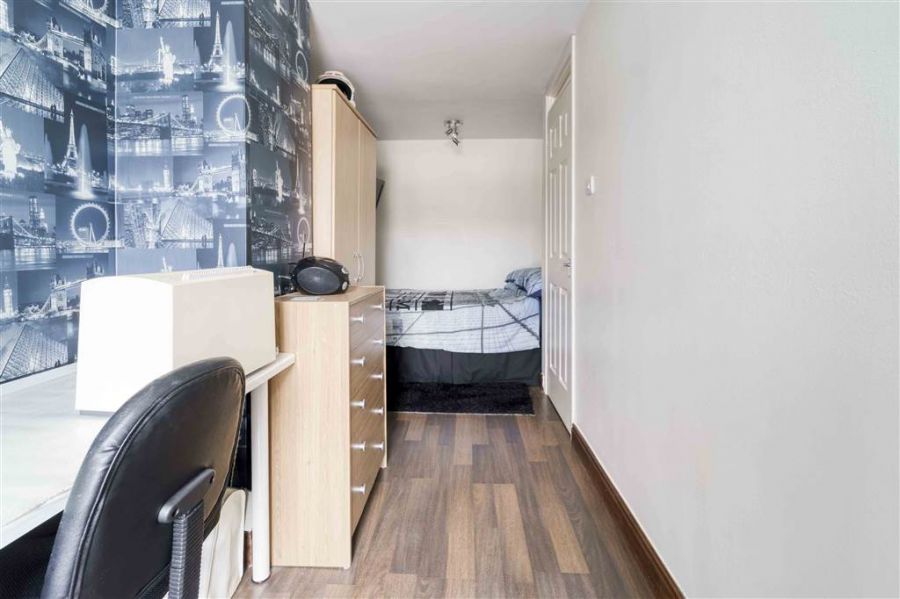 1 Molyneaux Walk