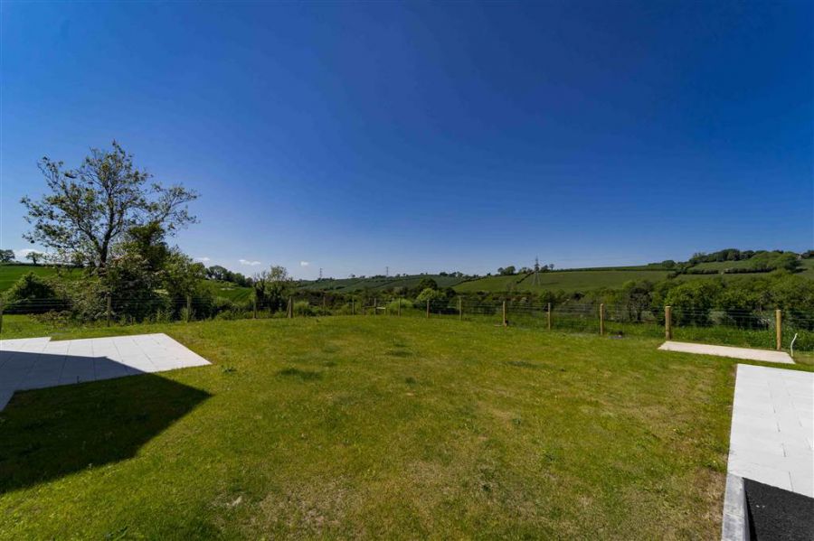Stunning New Build, 8C Scolban Road Stunning New Build, 8C Scolban Road