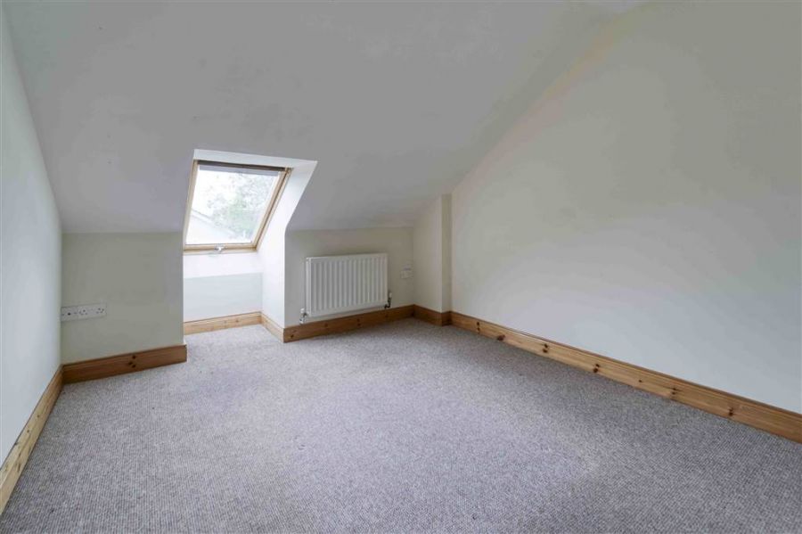 43 Demense Grove