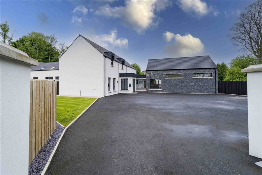 Hunters Corner, 18a Glenavy Road
