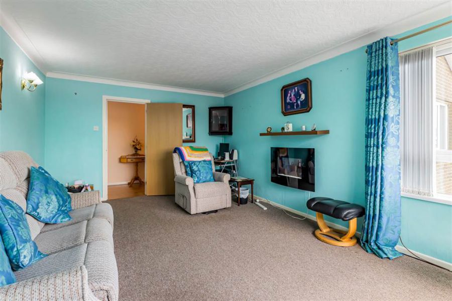 2 Monaville Close
