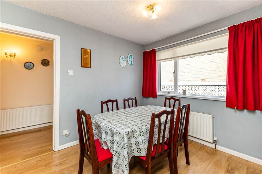 2 Monaville Close