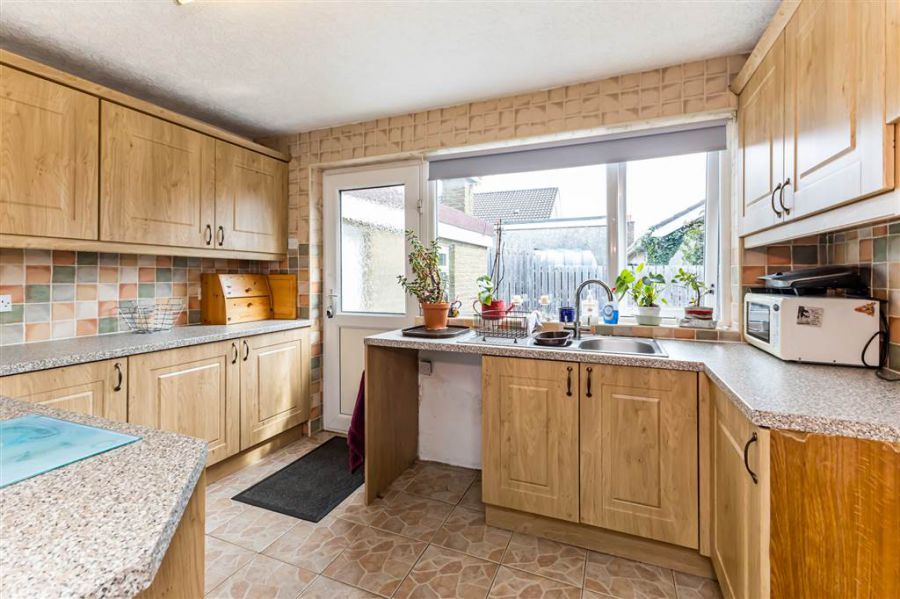 2 Monaville Close