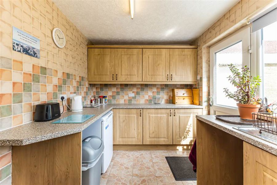 2 Monaville Close