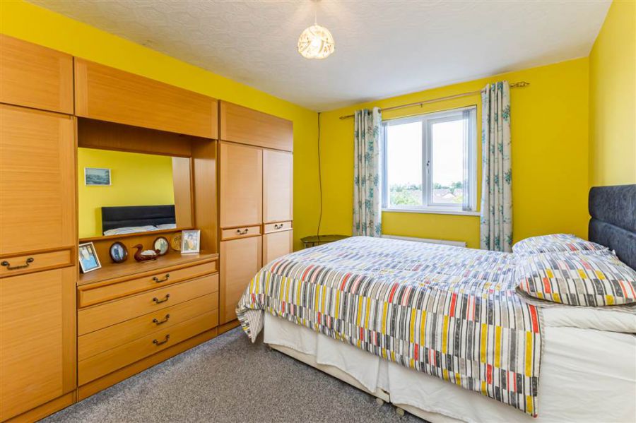 2 Monaville Close