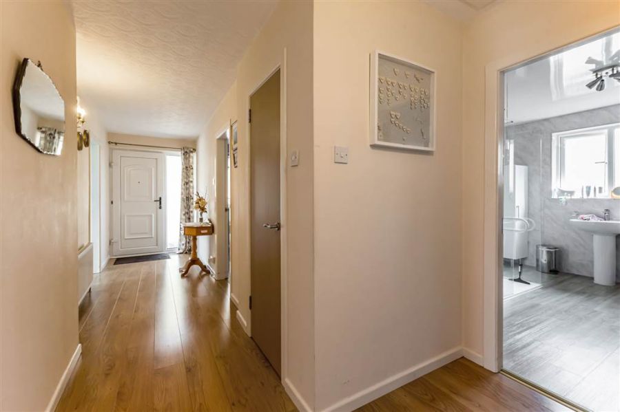 2 Monaville Close