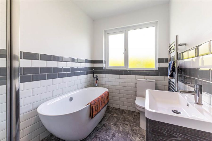 !!Fully Renovated!!, 6 Plantation Avenue