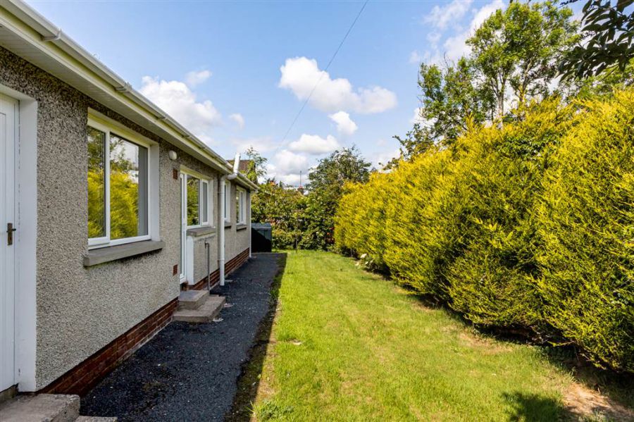 !!Fully Renovated!!, 6 Plantation Avenue