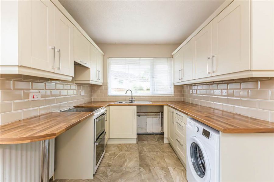 15 Traherne Gardens