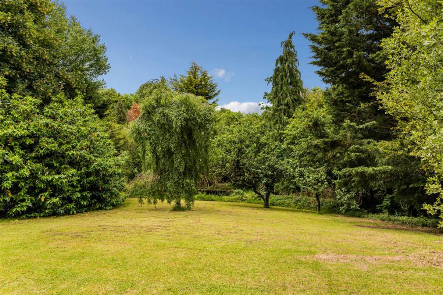 15 Traherne Gardens