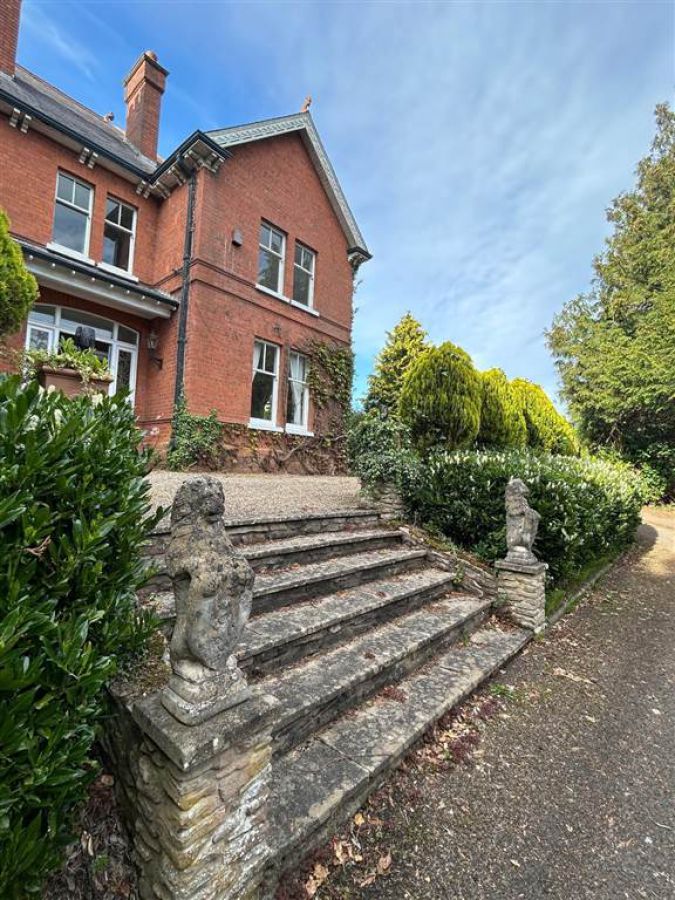 The Pines, 76 Glenavy Road